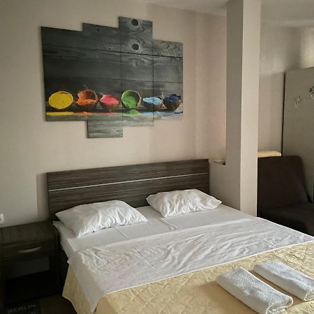 Apartments Lati Ulcinj Bagian luar foto