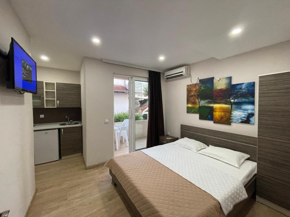 Apartments Lati Ulcinj Bagian luar foto