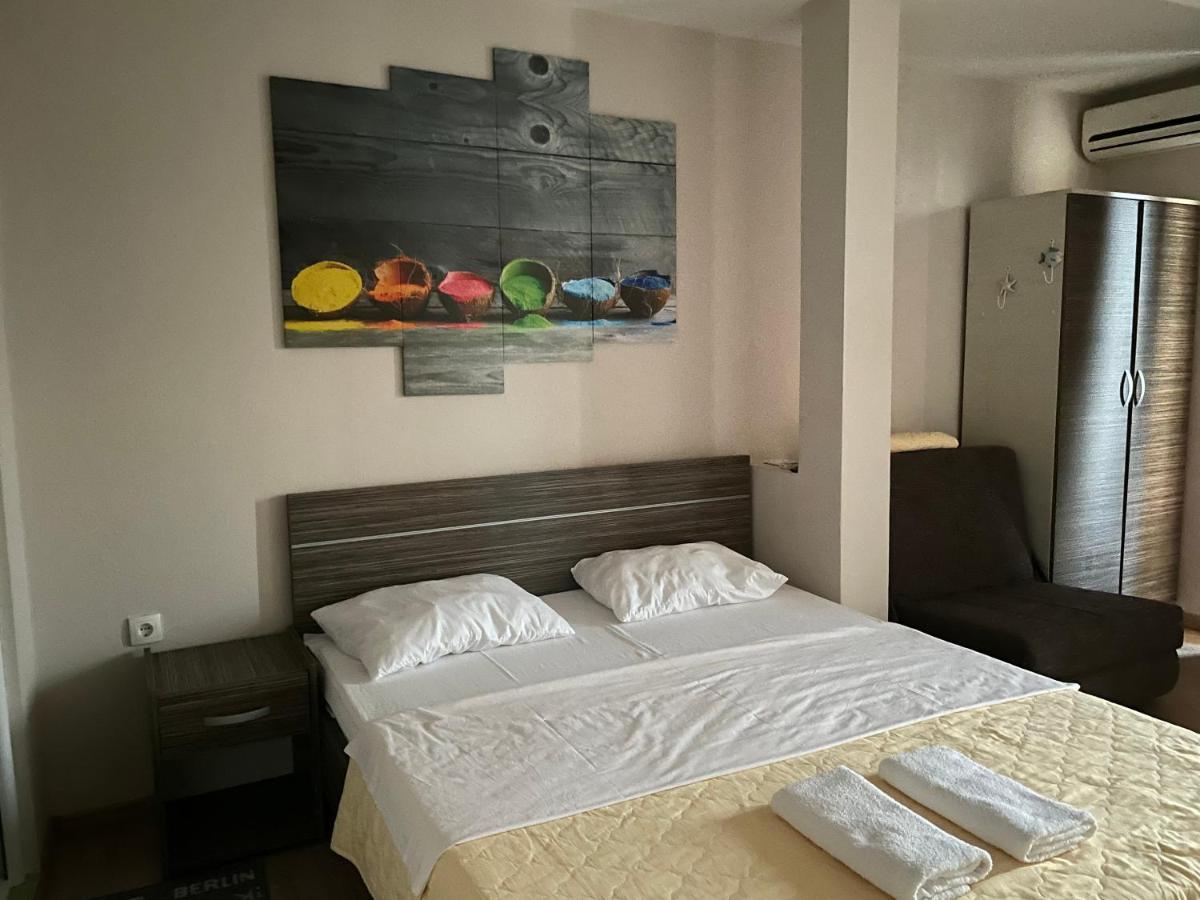 Apartments Lati Ulcinj Bagian luar foto