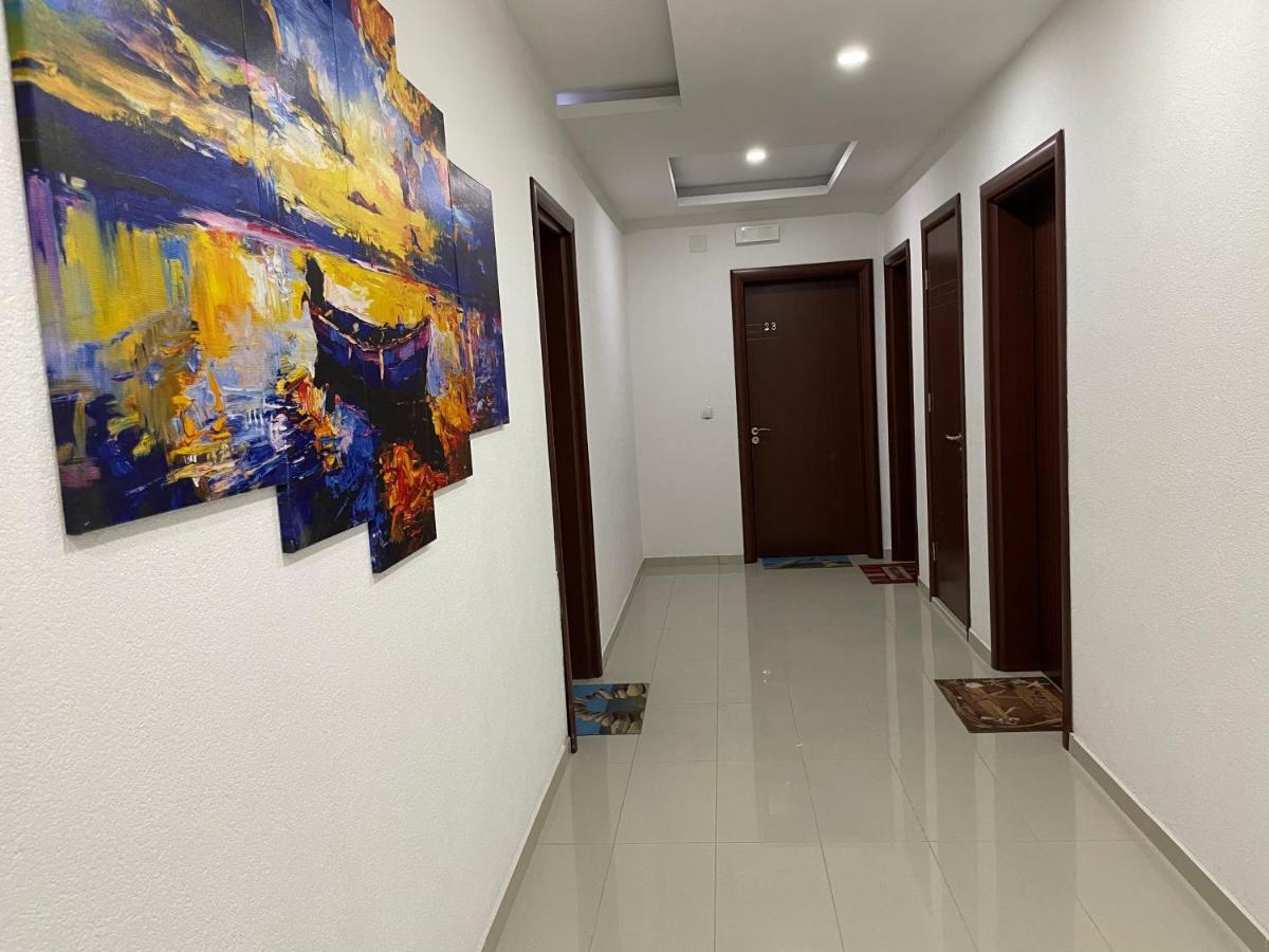 Apartments Lati Ulcinj Bagian luar foto