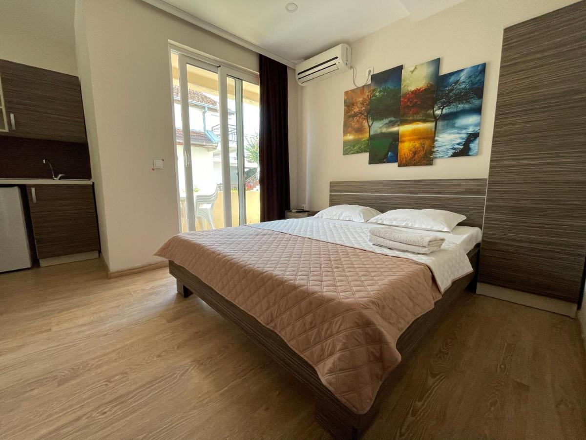 Apartments Lati Ulcinj Bagian luar foto