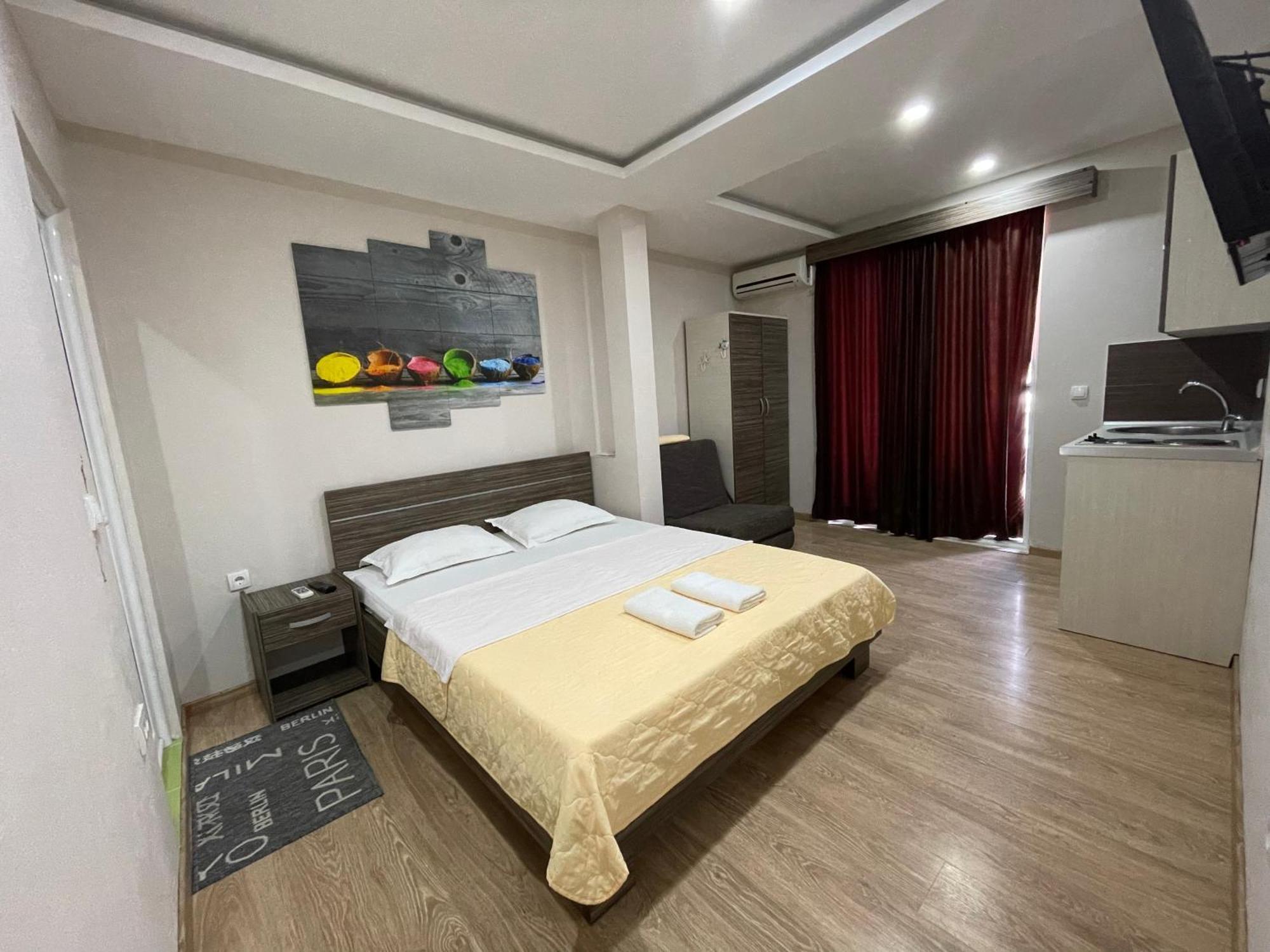 Apartments Lati Ulcinj Ruang foto