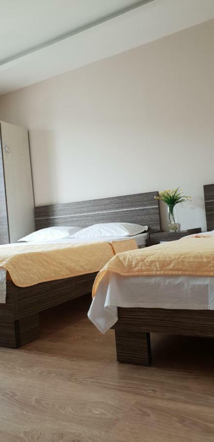 Apartments Lati Ulcinj Bagian luar foto