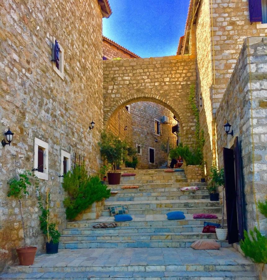Apartments Lati Ulcinj Bagian luar foto